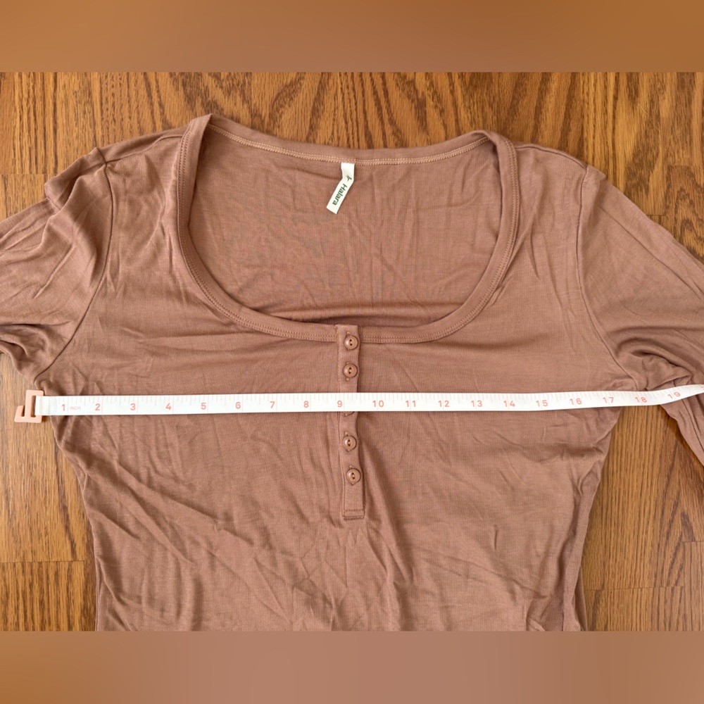 Halara Ribbed Henley Neck Long Sleeve Slim Casual Top in Beaver Fur NWT - Large - Picture 9 of 12